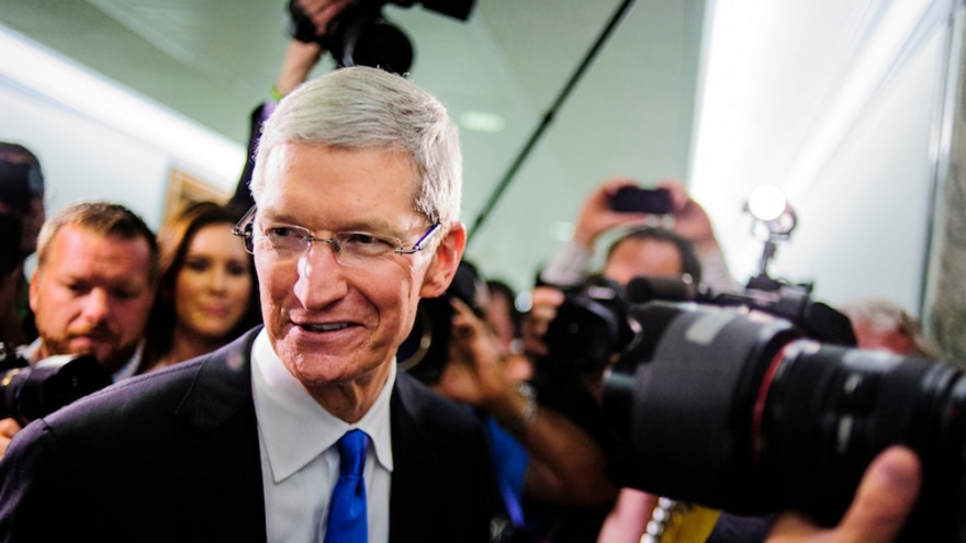 CEO Tim Cook được Apple thưởng "khủng"