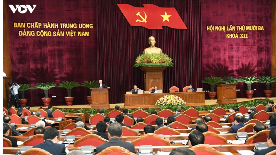 Ngày làm việc thứ 2 Hội nghị Trung ương 13