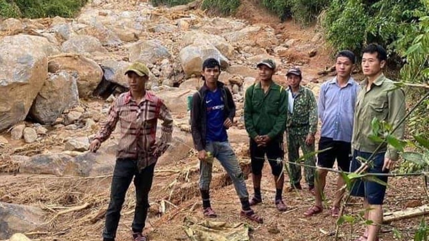 Đã tìm thấy 4 thi thể bị vùi lấp do sạt lở núi ở Quảng Bình