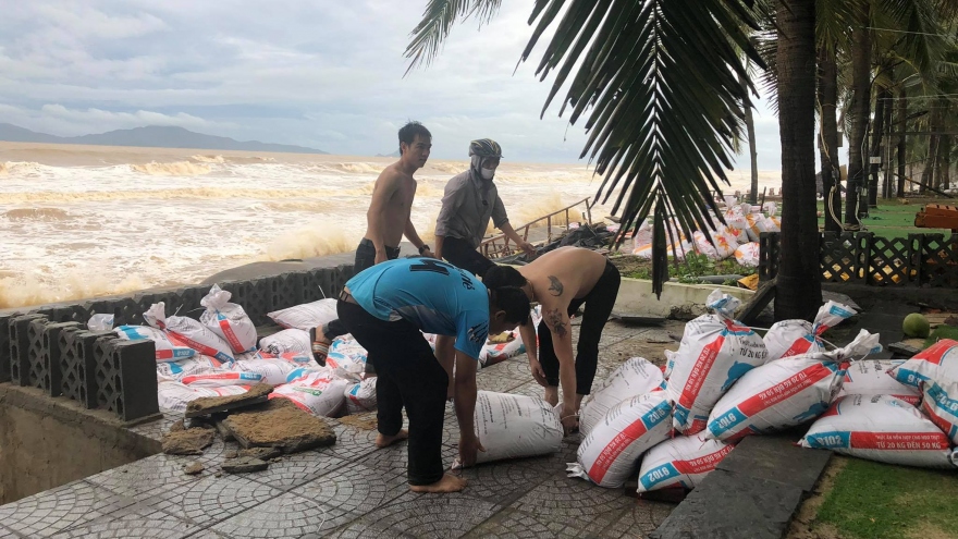 Bãi biển Cửa Đại - Hội An tiếp tục sạt lở nghiêm trọng 