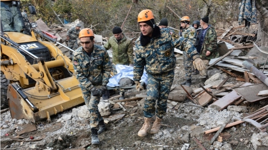 Azerbaijan và Armenia trao đổi thi thể binh sĩ