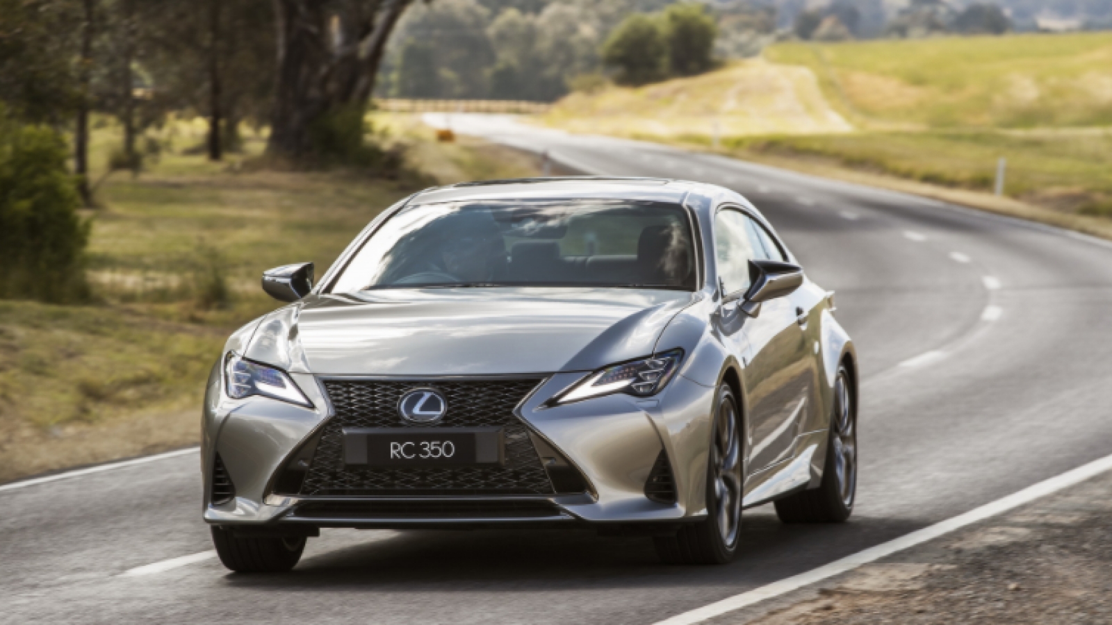 Lexus RC 2021 hấp dẫn hơn với những cải tiến kỹ thuật mới