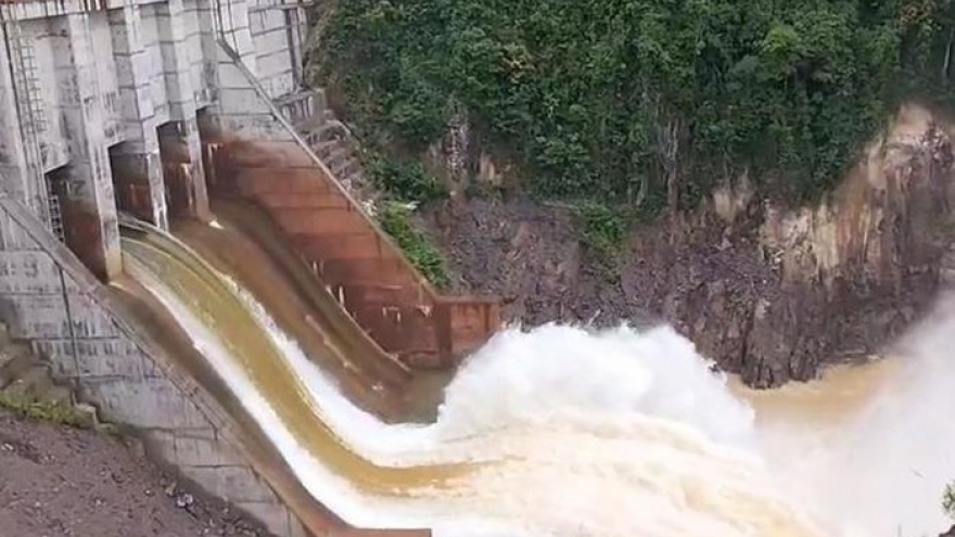Yêu cầu Thủy điện Thượng Nhật (Thừa Thiên Huế) dừng ngay việc tích nước