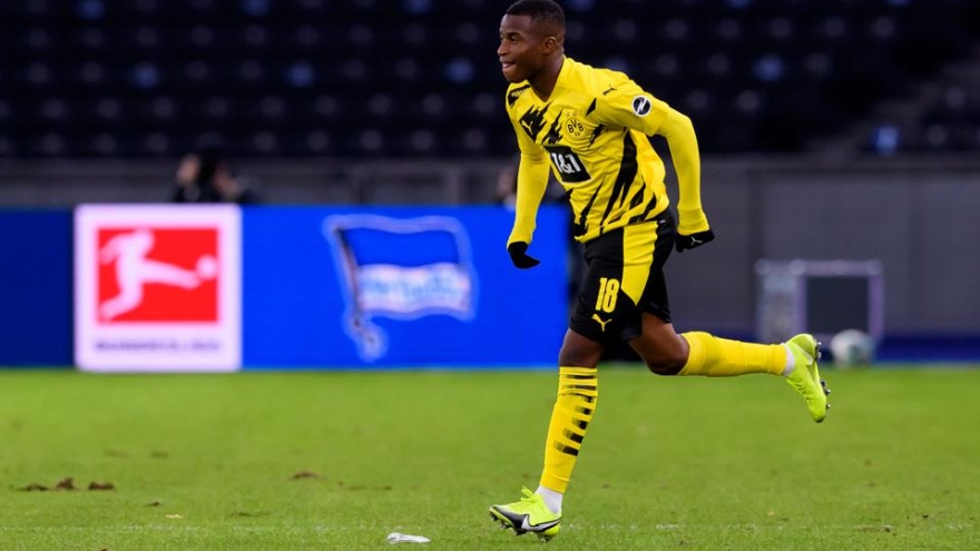 "Thần đồng" của Dortmund có thể phá kỷ lục tồn tại 16 năm ở Champions League 