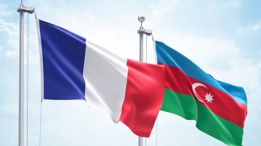 Ngoại trưởng Azerbaijan và Pháp trao đổi về lệnh ngừng bắn ở Nagorno-Karabakh