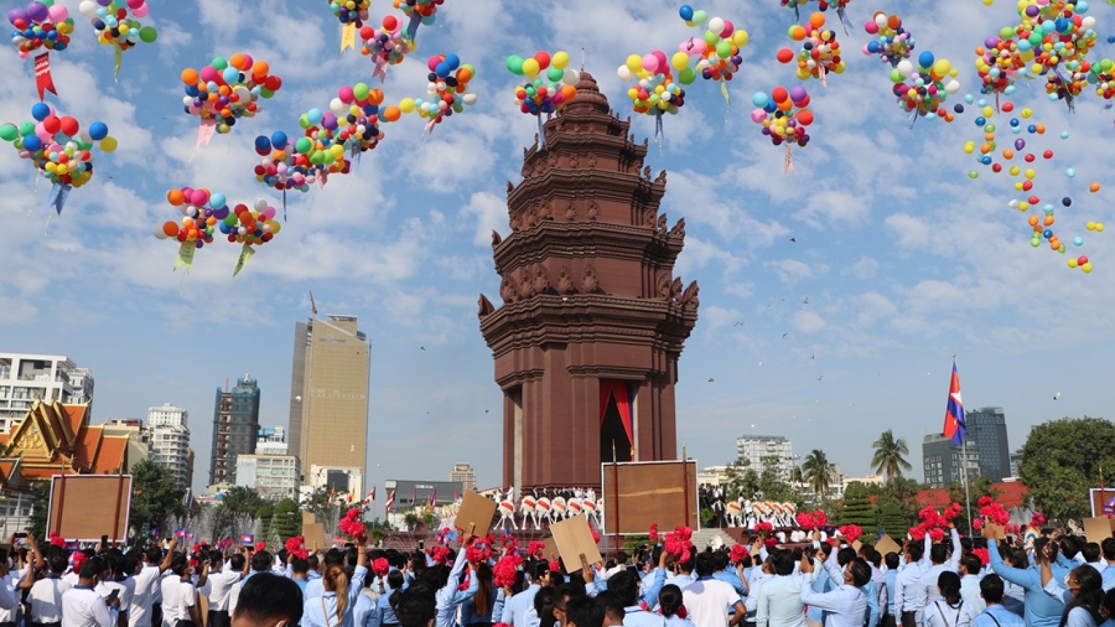 Campuchia kỷ niệm hoành tráng Quốc khánh thứ 67 giữa đại dịch Covid-19