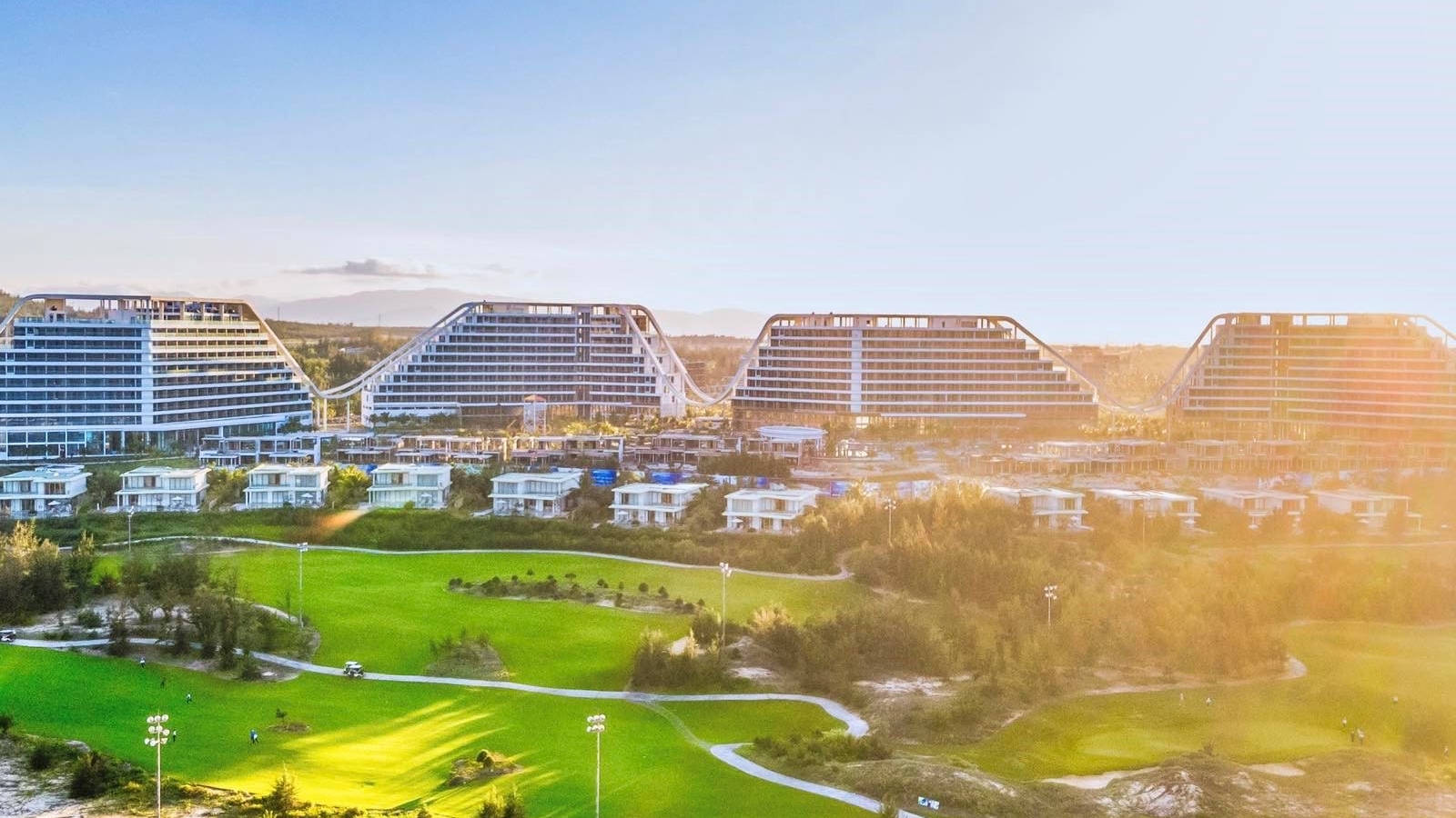 Khánh thành FLC Grand Hotel Quy Nhon - khách sạn quy mô hàng đầu Việt Nam tại Bình Định