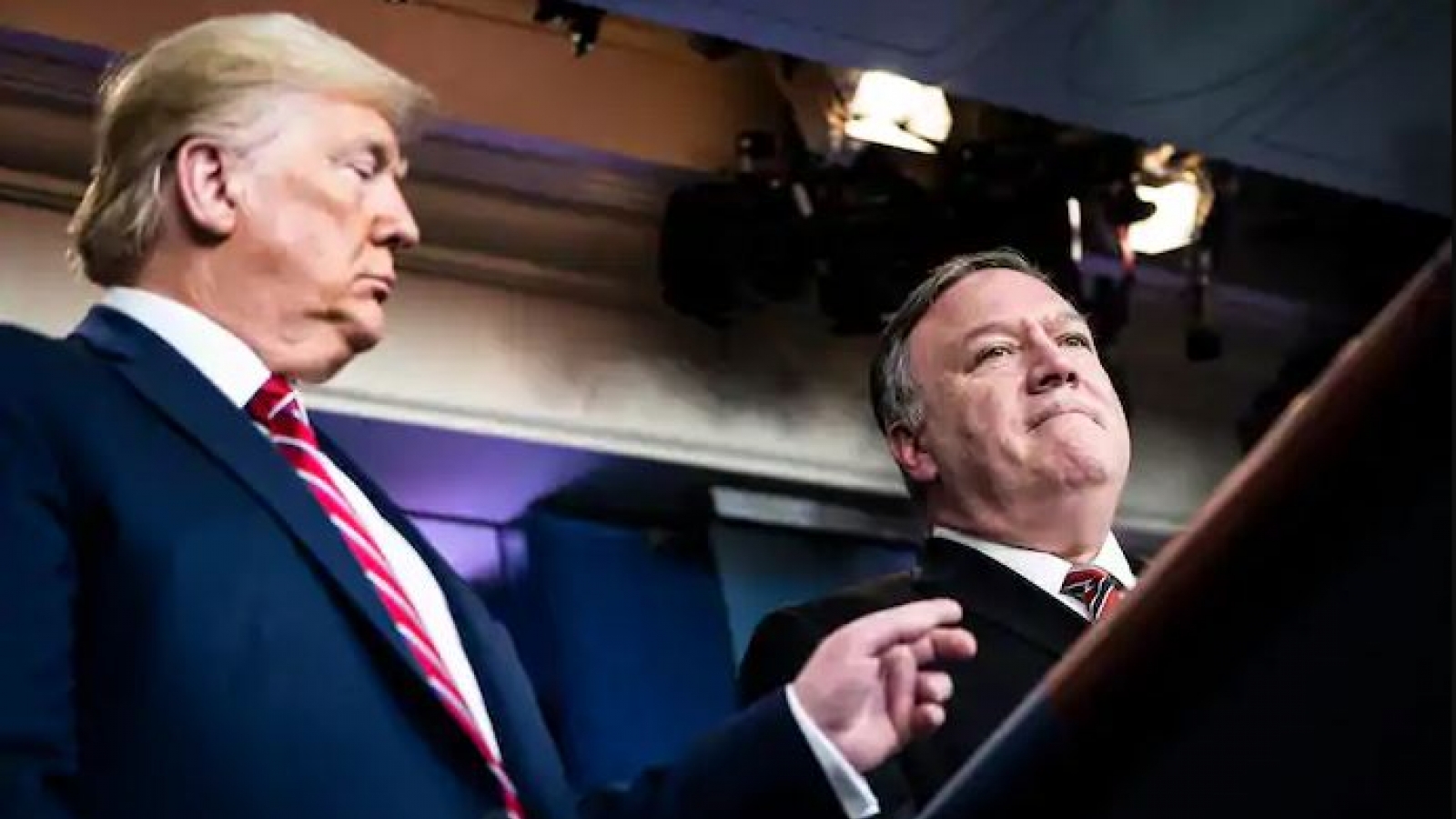 Cuộc đấu trí của Trump với Iran và nguy cơ chiến tranh vào phút chót