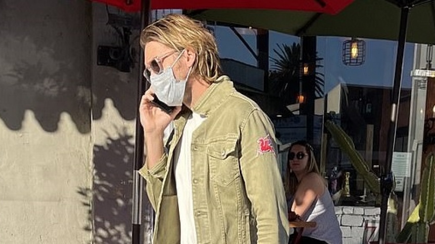 Brad Pitt căng thẳng ra phố sau cuộc chiến giành quyền nuôi con với Angelina Jolie