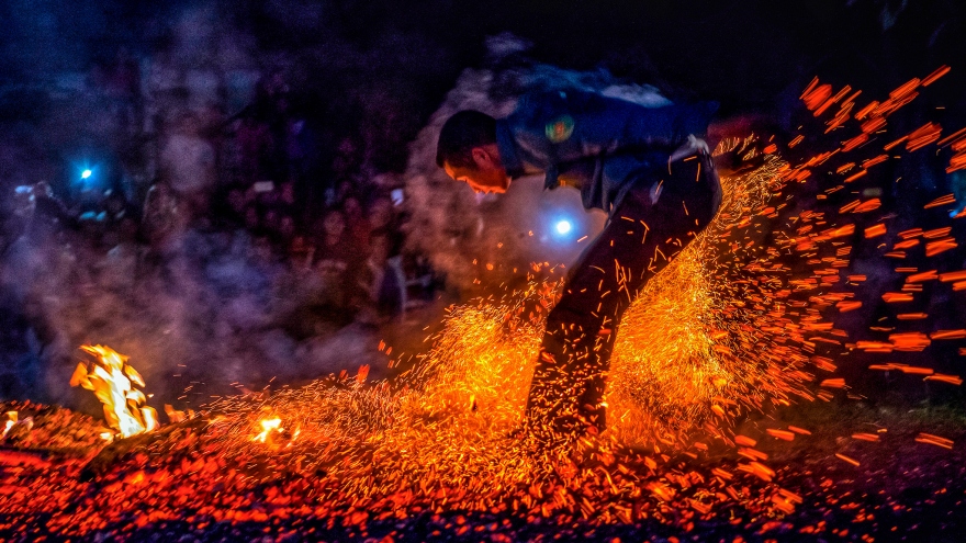 Unique fire-dancing ritual of Red Dao group in Vietnam