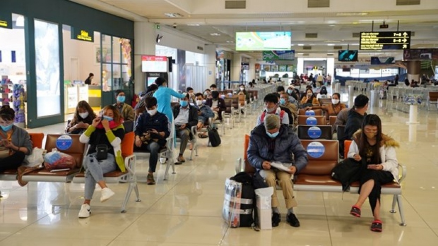 Noi Bai airport secures Airport Health Accreditation certificate