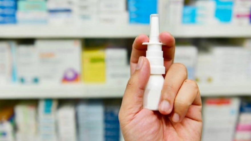 Australia tài trợ phát triển thuốc xịt mũi chống Covid-19