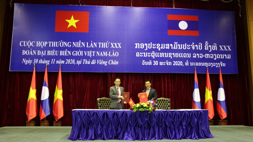 Việt Nam – Lào trao đổi về quản lý biên giới và cửa khẩu