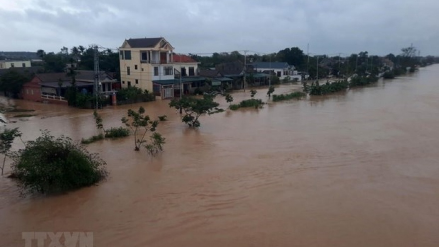 UK donates GBP500,000 to flood victims in central region