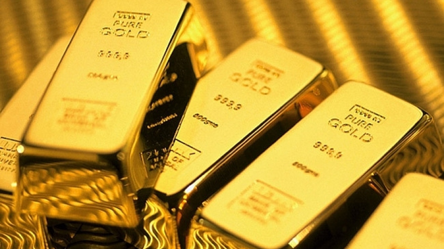 Giá vàng trong nước tăng, vàng thế giới giảm mạnh