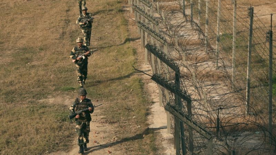 Ấn Độ - Pakistan “đấu pháo” tại Kashmir, ít nhất 14 người thiệt mạng