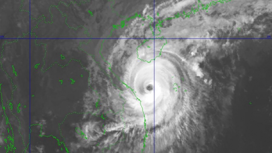 Bão số 13 cách Đà Nẵng khoảng 145km