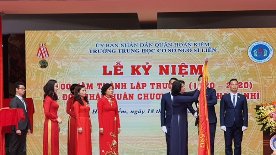 Phó Chủ tịch nước Đặng Thị Ngọc Thịnh dự lễ kỷ niệm 100 năm trường Ngô Sỹ Liên