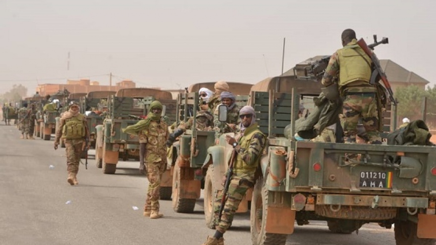 Ba căn cứ của quân đội Pháp ở Mali bị tấn công