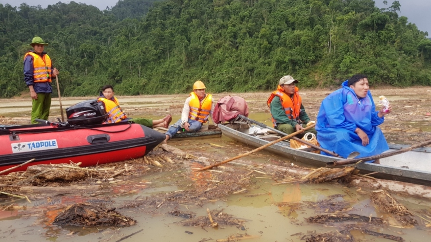 Tỉnh Quảng Nam yêu cầu chủ động tạm dừng kiếm nạn nhân mất tích khi có mưa lớn