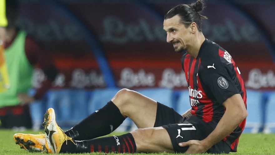 Ibrahimovic chấn thương sau khi san bằng kỷ lục ghi bàn ở Serie A