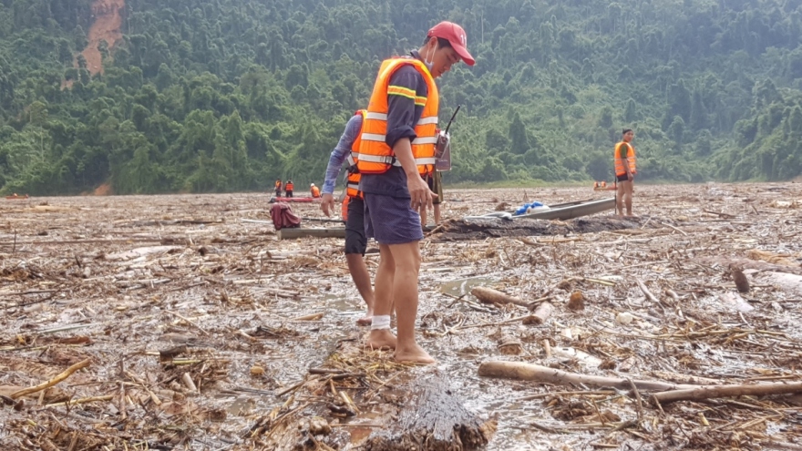 Quảng Nam còn 20 người mất tích, tạm dừng tìm kiếm chờ qua bão số 10