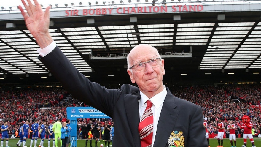 Huyền thoại MU, Sir Bobby Charlton mắc chứng mất trí nhớ