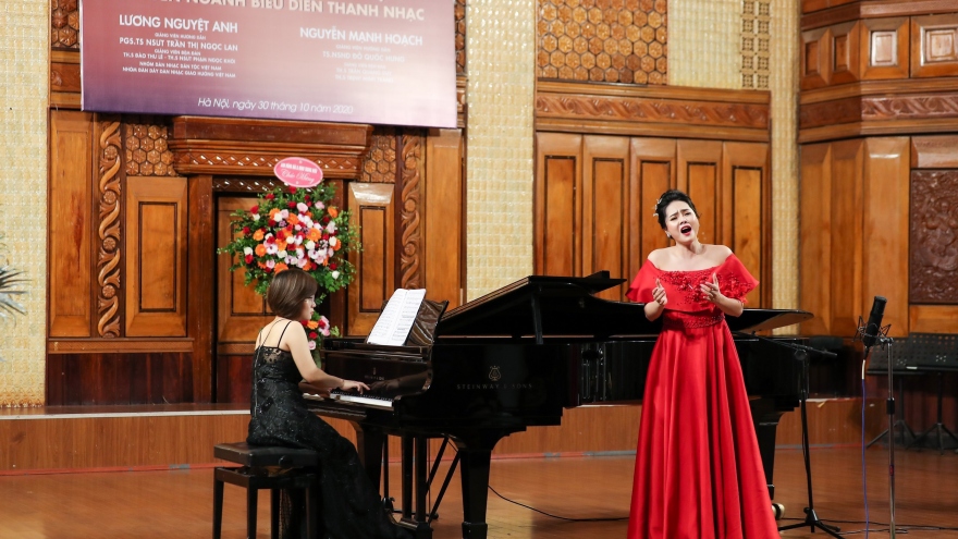 Lương Nguyệt Anh: “Gia đình nghệ sĩ piano Đào Thu Lê là hình mẫu lý tưởng của tôi”