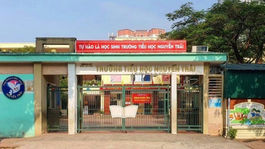 Hơn 100 học sinh Trường Tiểu học Nguyễn Trãi, Hà Đông nghỉ học chưa rõ lý do