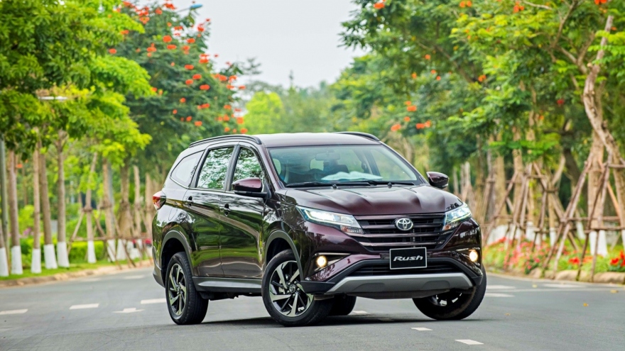 Toyota Rush giảm giá bán, tặng quà hấp dẫn lên tới 50 triệu đồng