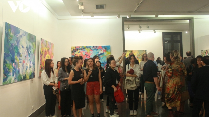 Painting exhibition marks Vietnam-Poland diplomatic ties