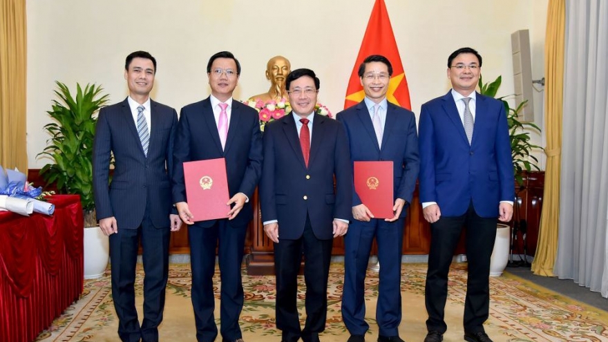 Bổ nhiệm 2 Tổng lãnh sự tại Hong Kong (Trung Quốc) và Đức