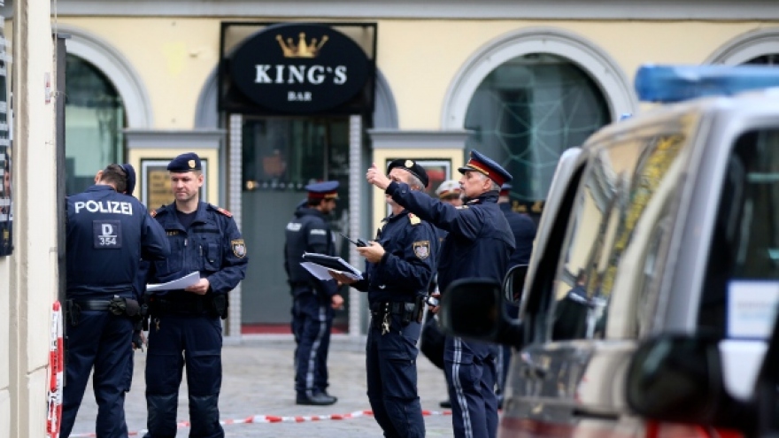 Áo bắt giữ một số đối tượng tình nghi liên quan đến vụ xả súng tại Vienna