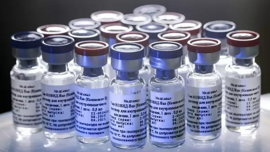 Thế giới chạy đua phát triển vaccine đối phó với biến thể của SARS-CoV-2
