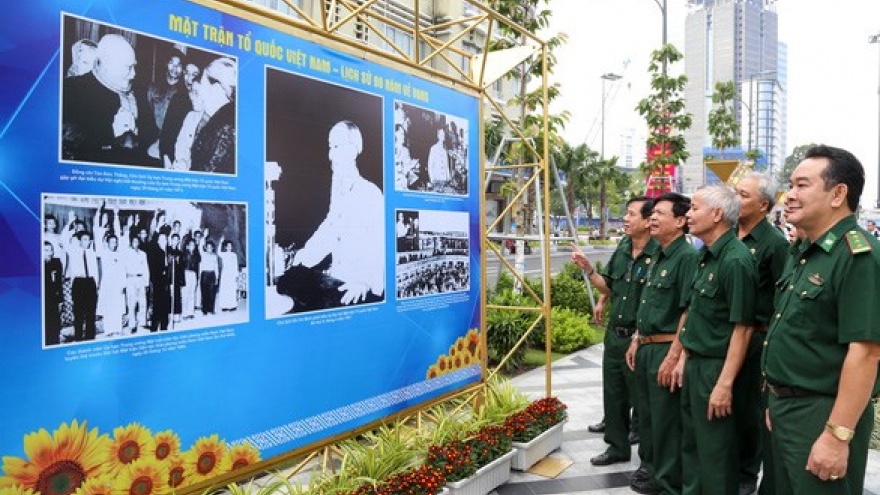 Photo exhibition features Vietnam Fatherland Front’s 90-year operation