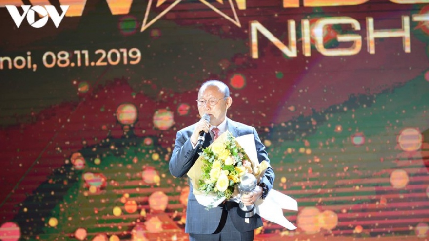 Ngày này năm xưa: HLV Park Hang Seo và Quang Hải "thống trị" AFF Awards