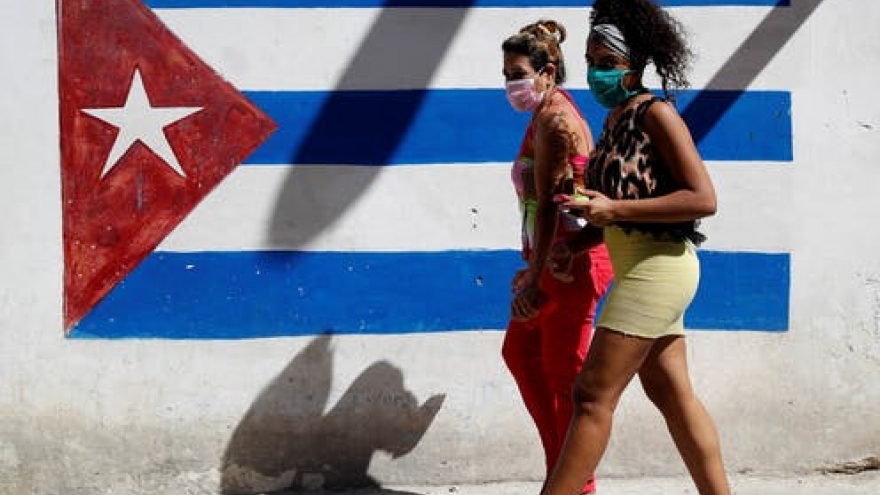 Cuba sẽ yêu cầu tất cả du khách nhập cảnh phải có chứng nhận âm tính Covid-19