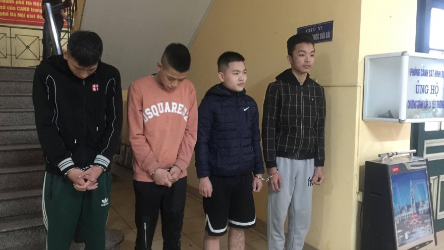 Triệt phá băng cướp nhỏ tuổi gây ra 17 vụ cướp giật tài sản tại Hà Nội