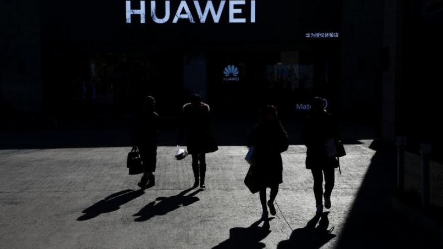 Mỹ chi 1,9 tỷ USD hỗ trợ loại bỏ thiết bị viễn thông Huawei và ZTE