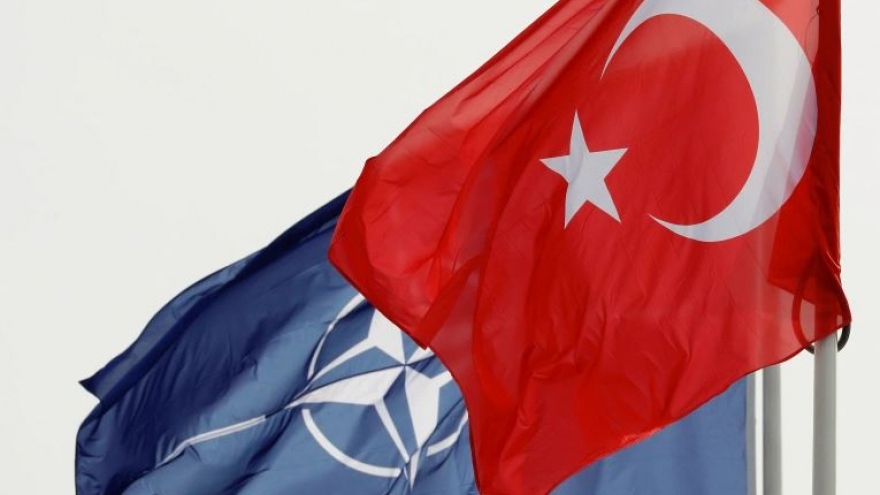 Bị chính đồng minh trừng phạt, Thổ Nhĩ Kỳ “nghĩ lại” về việc đứng “cùng thuyền” với NATO?