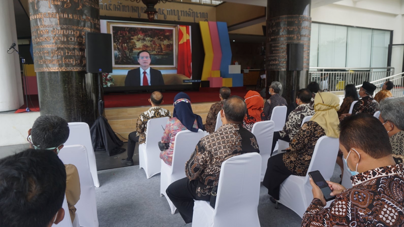 Triển lãm ảnh Việt Nam-Indonesia tăng cường hiểu biết giữa người dân hai nước