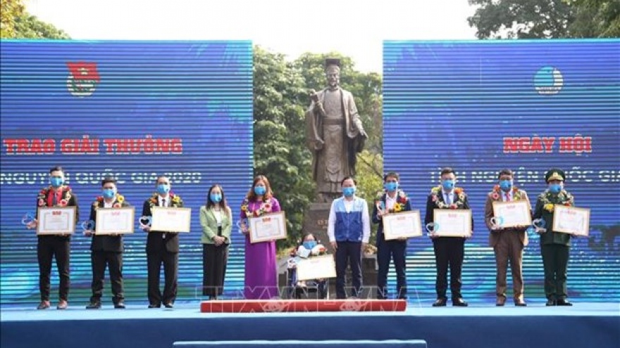 Collectives, individuals honoured with national volunteer awards