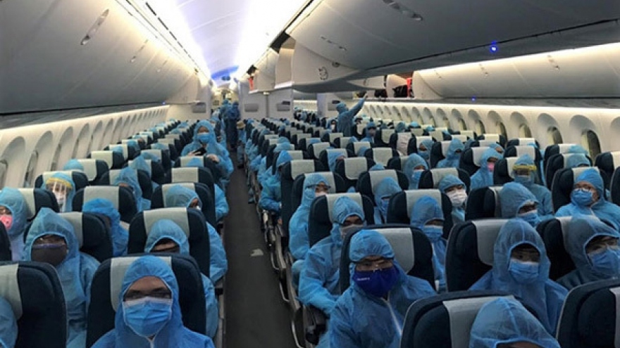 Pandemic prevention and control on flights must be further tightened