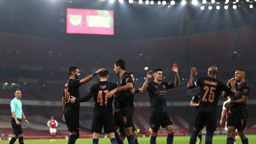 Thắng dễ Arsenal, Man City tiến vào bán kết Cúp Liên Đoàn Anh 