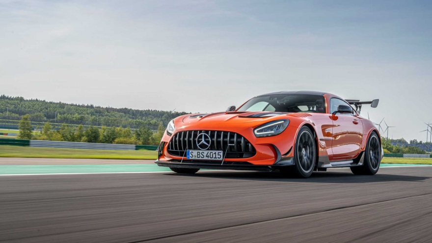 Khám phá Mercedes-Benz AMG GT Black Series giá hơn 300.000 USD