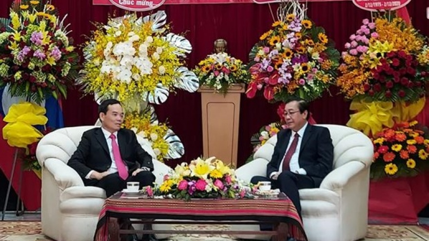 HCM City leaders offer greetings on Laos’ 45th National Day