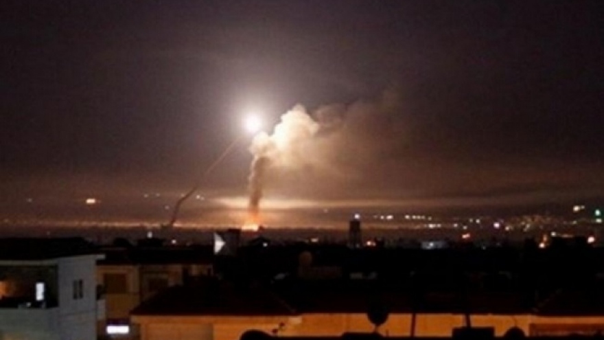 Israel không kích thủ đô Syria khiến 1 binh sỹ thiệt mạng