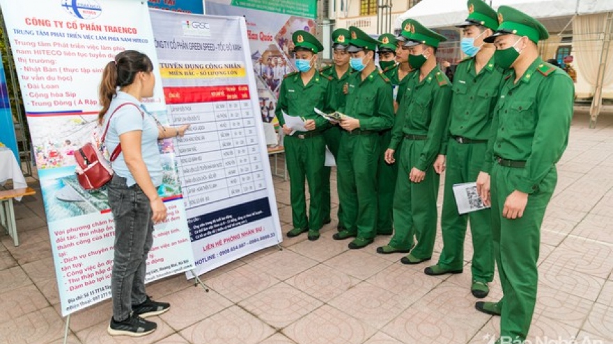 Nhiều việc làm từ 17-45 triệu cho lao động xuất ngũ tại Nghệ An