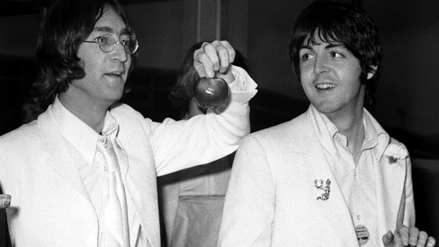 Paul McCartney mở lòng, chia sẻ về tình bạn với John Lennon sau khi The Beatles tan rã