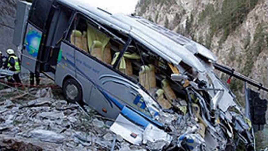 Tai nạn xe buýt kinh hoàng ở Brazil, 40 người thương vong